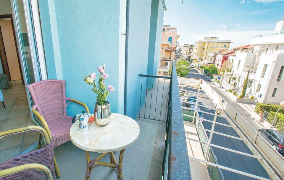 Residence Doral Ріміні Екстер'єр фото
